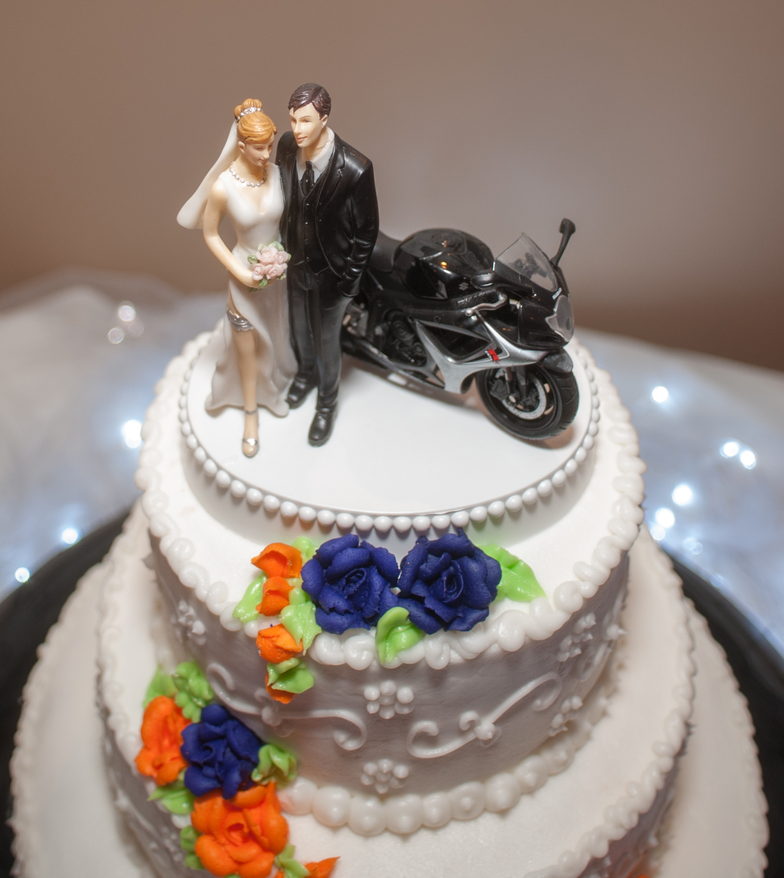 Bobbi Rose Photography - Melissa and Jason Wedding - Unique motorcycle cake